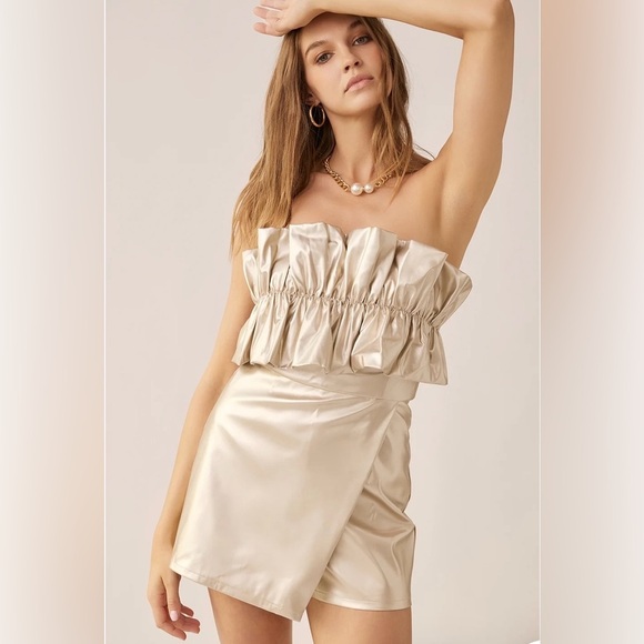 idem ditto | Champagne Gold Crinkle Romper | NWT! - Picture 1 of 7